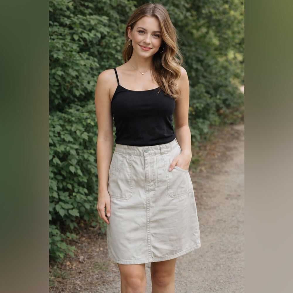 Preowned High Sierra khaki skirt size 4